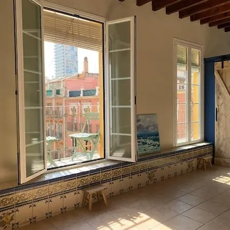 Sunny Flat In Main Square At Old Town 아파트